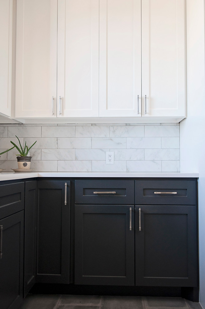 Home design - transitional home design idea in Austin