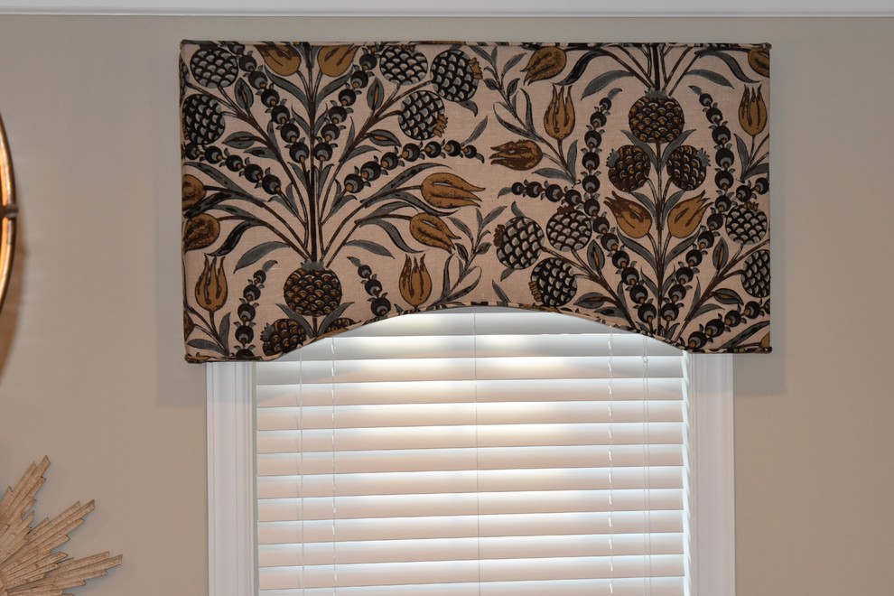 Home design - transitional home design idea in Charlotte
