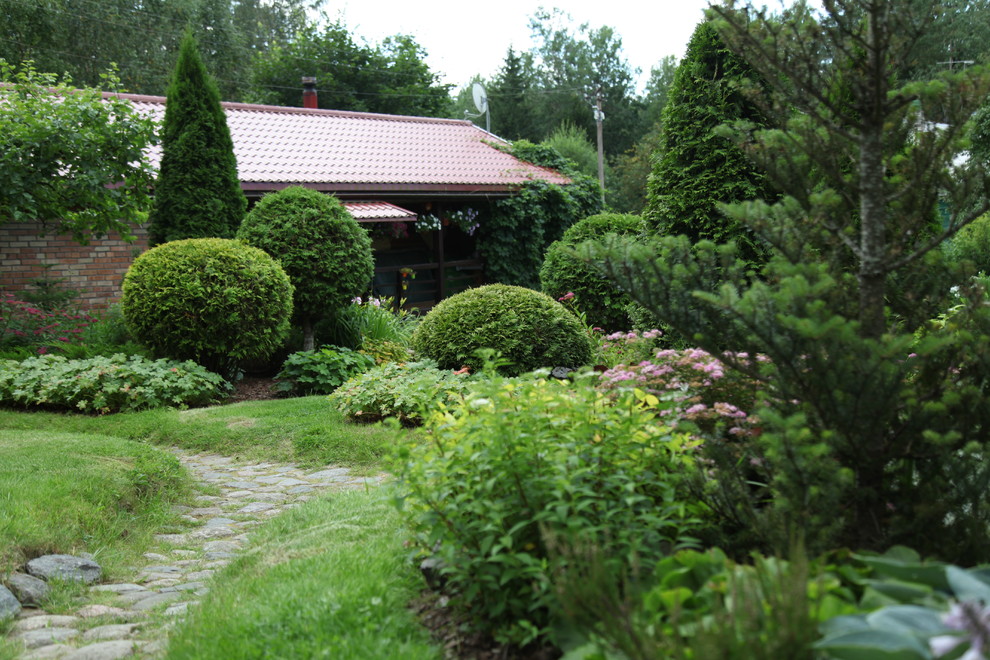 Стриженные формы в саду