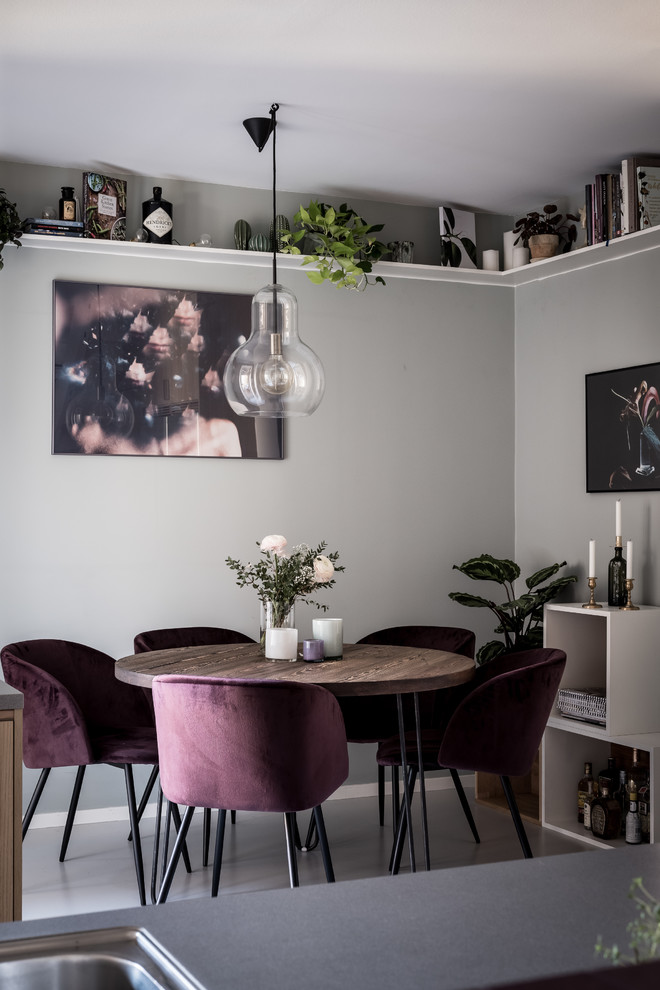 This is an example of a scandi dining room in Gothenburg.