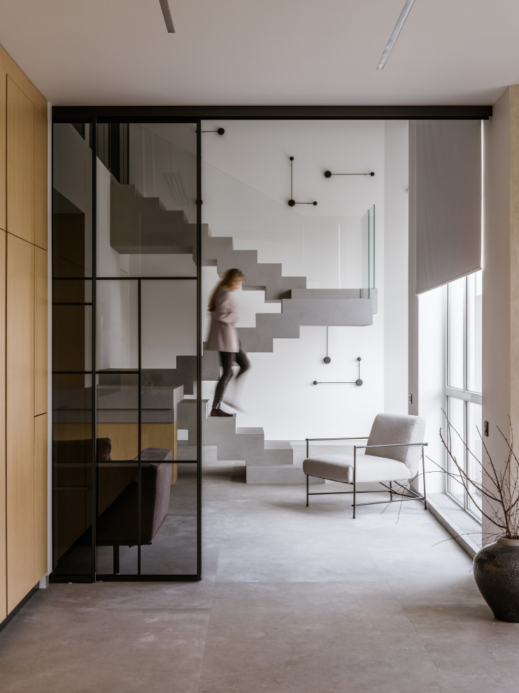 Дом с парящей лестницей