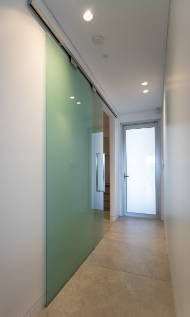 Riverview Road modern
