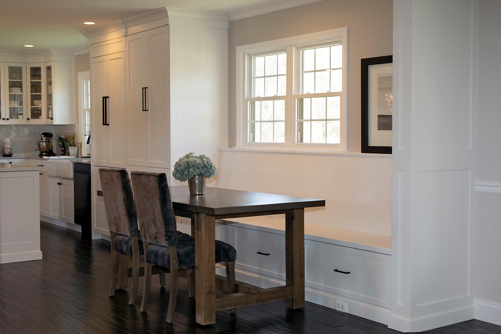 Example of a transitional home design design in DC Metro