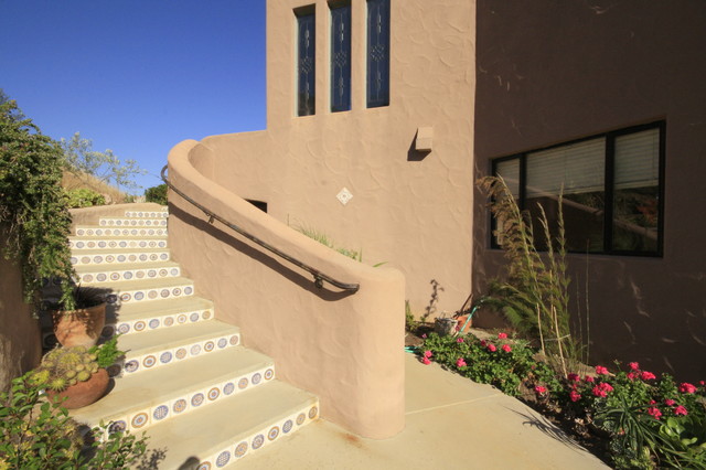 Hillside Adobe modern-haeuser