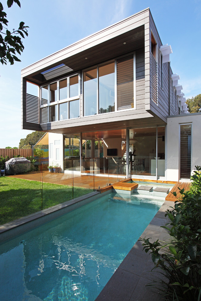 Photo of a contemporary two-storey exterior in Sydney.