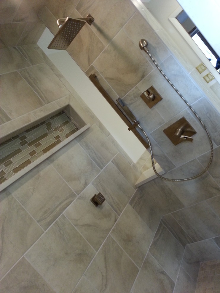 Bathroom - transitional bathroom idea