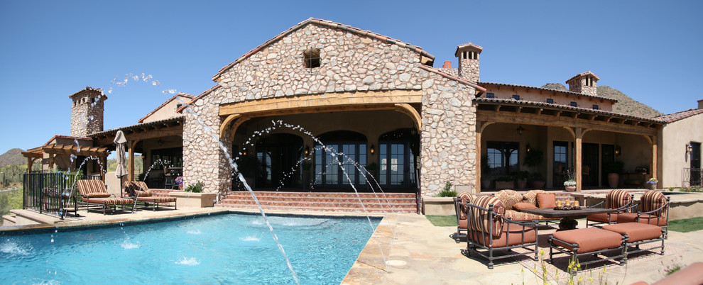 Home design - transitional home design idea in Phoenix