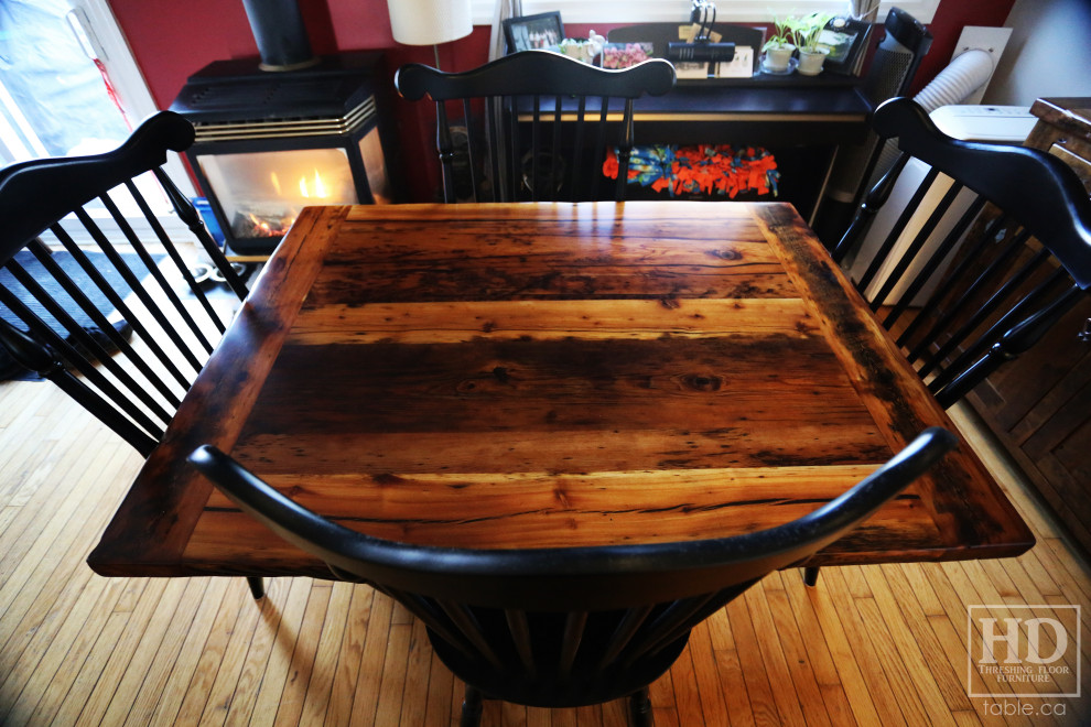Mountain style dining room photo in Toronto