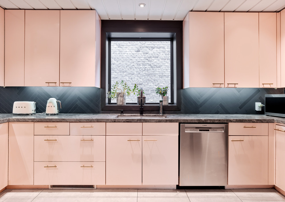 Design ideas for a midcentury kitchen in Toronto.