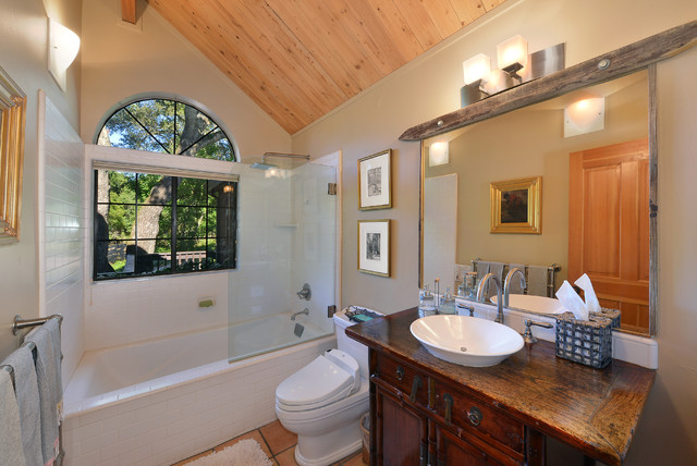 Interiors rustic-bathroom