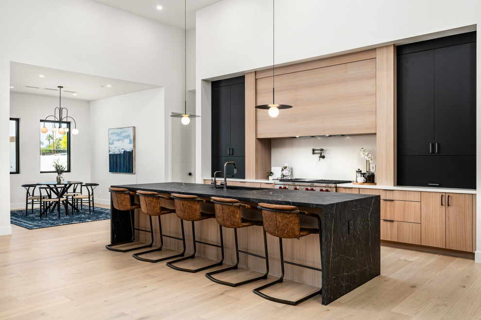 Kitchen - kitchen idea in Phoenix
