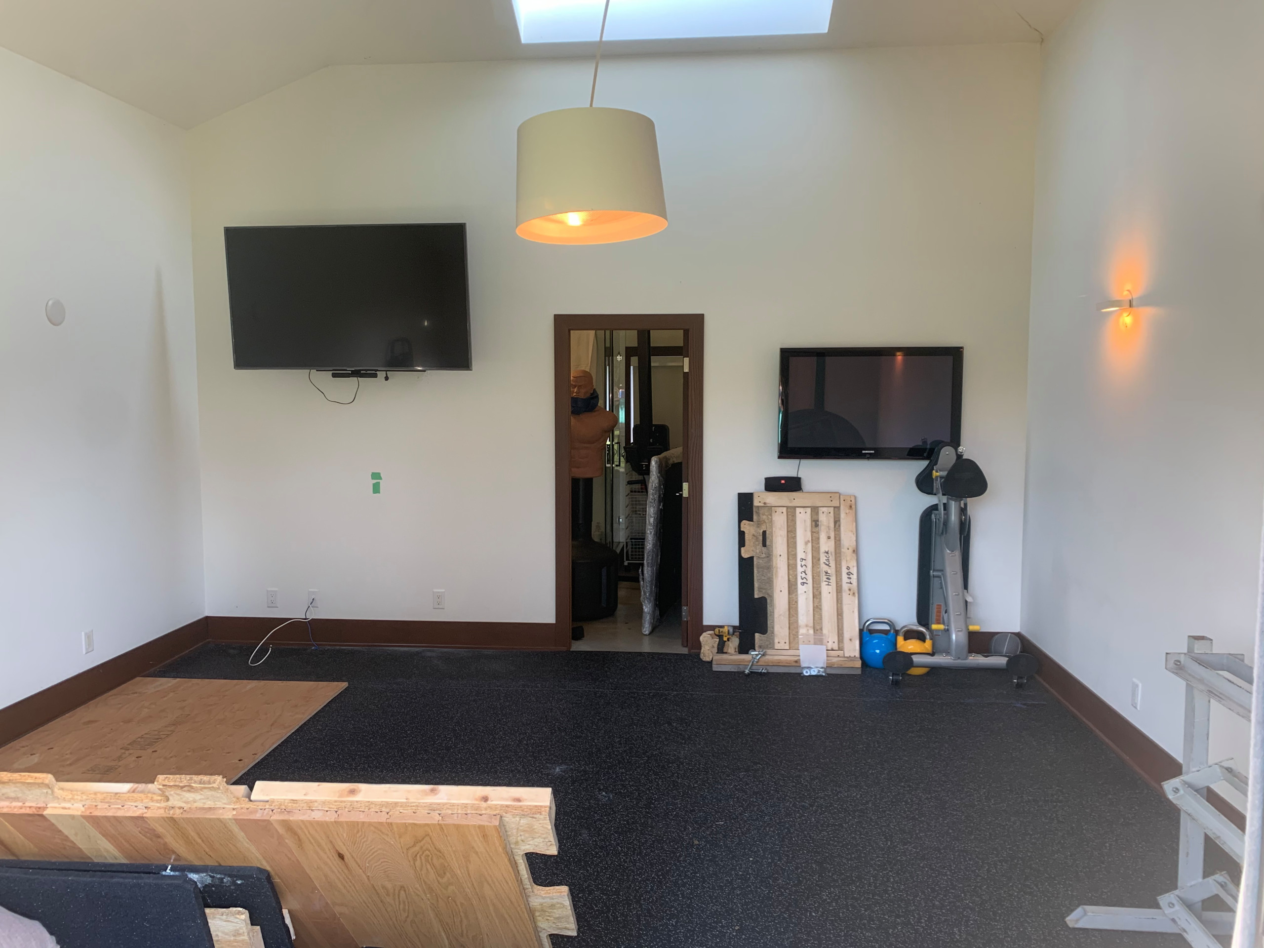 3350 West 55th Avenue Southlands home gym.