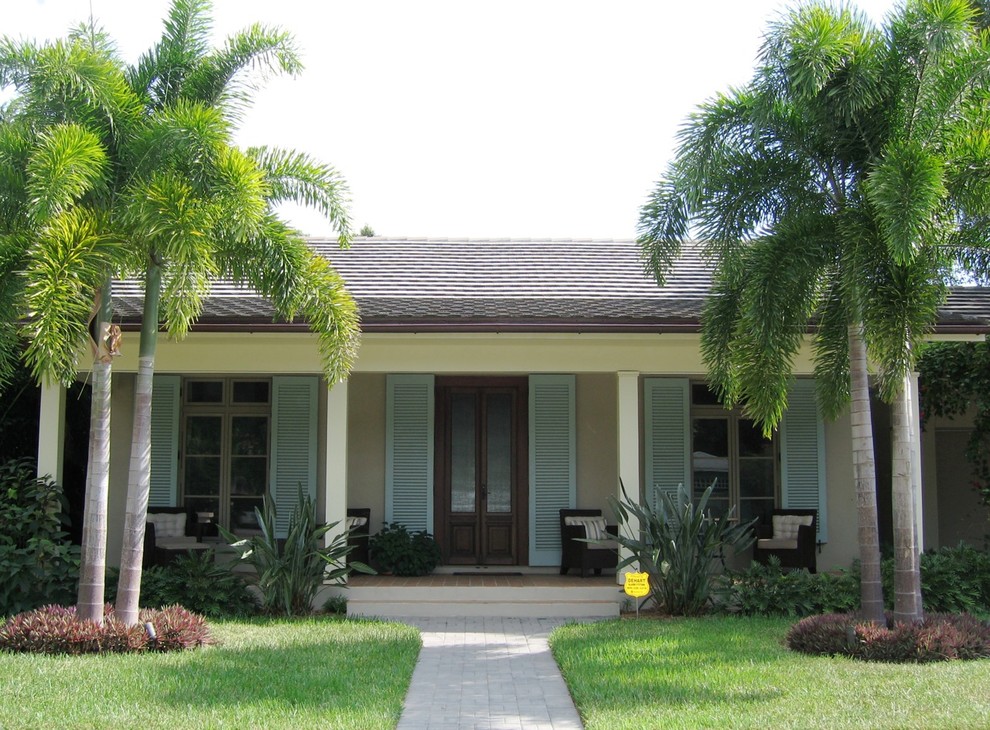 This is an example of a tropical exterior in Tampa.