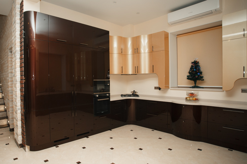 Радиусные фасады, супер-глянец