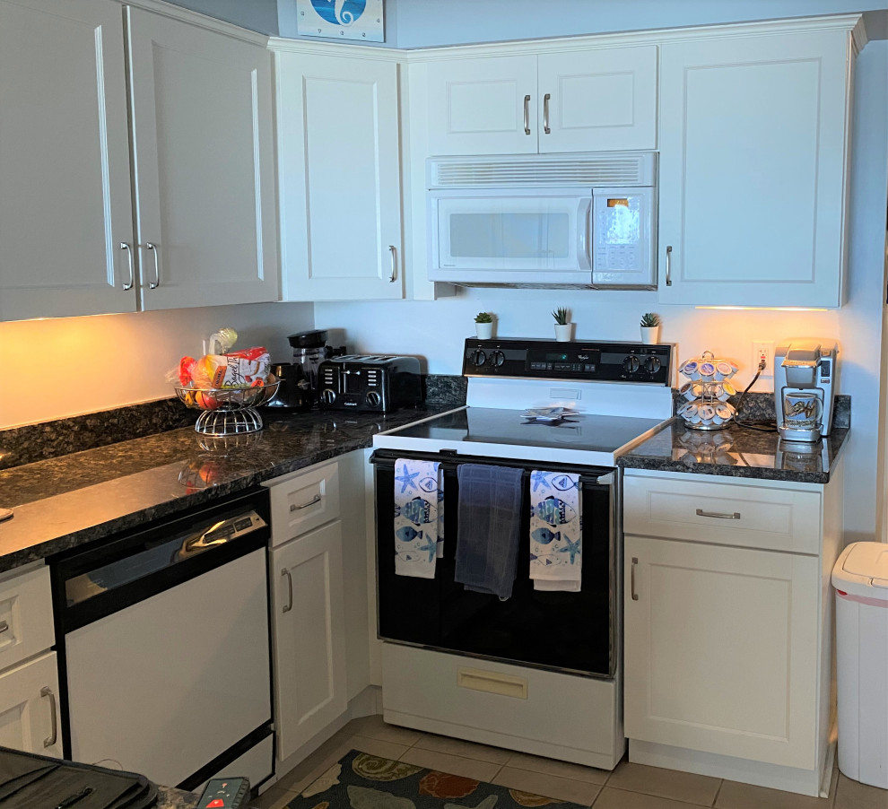 Home design - transitional home design idea