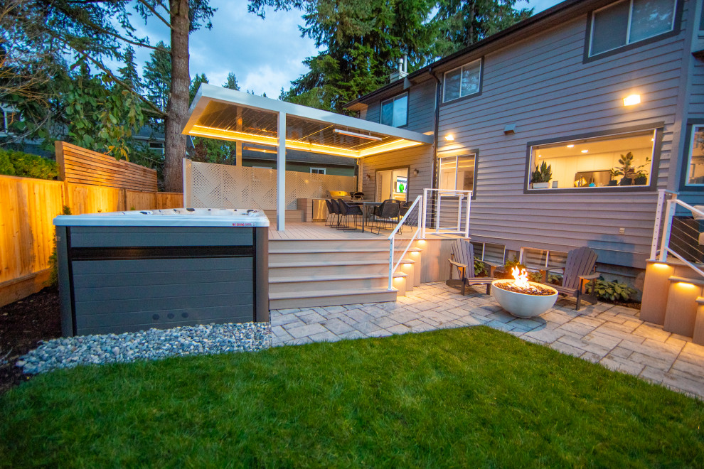 Example of a transitional deck design in Vancouver