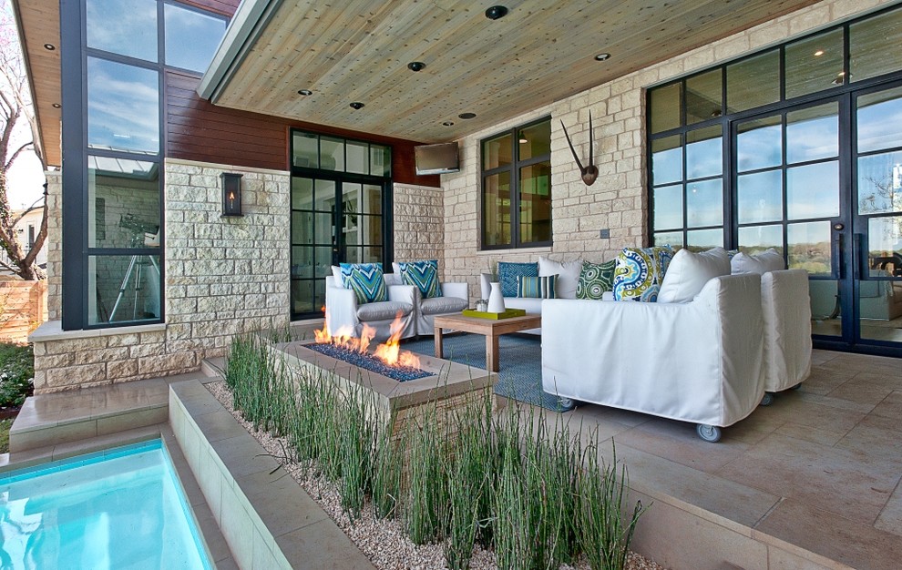 Design ideas for a contemporary patio in Austin.