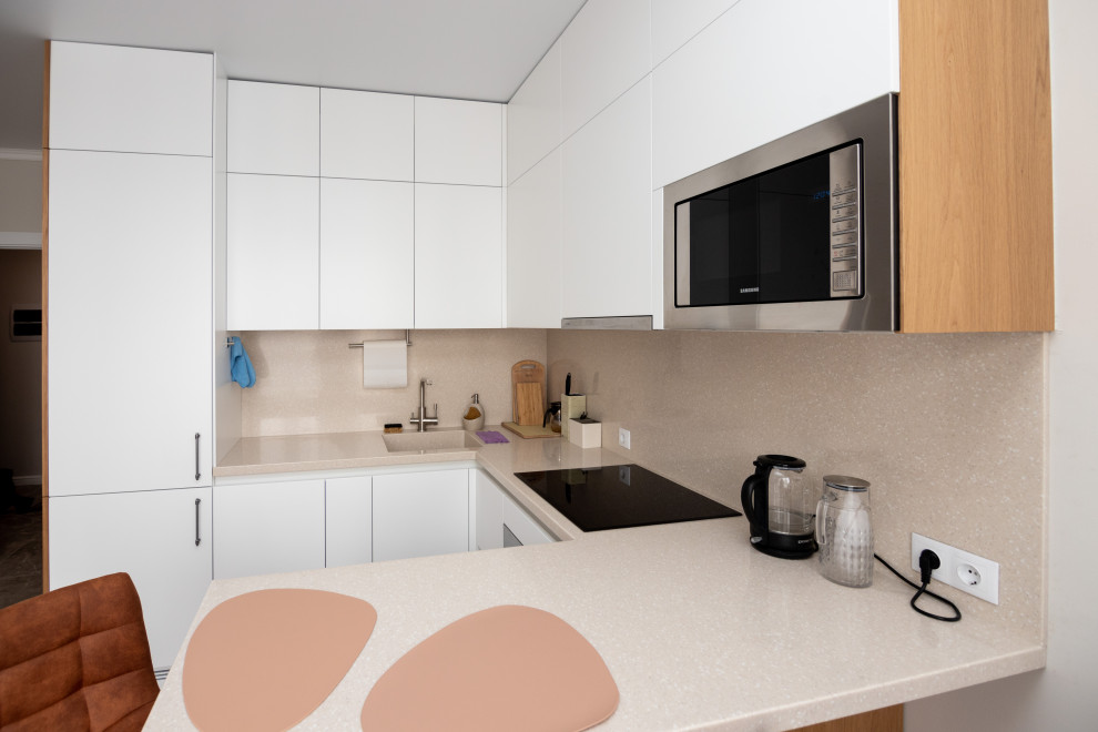 Современная кухня в минималистичном стиле