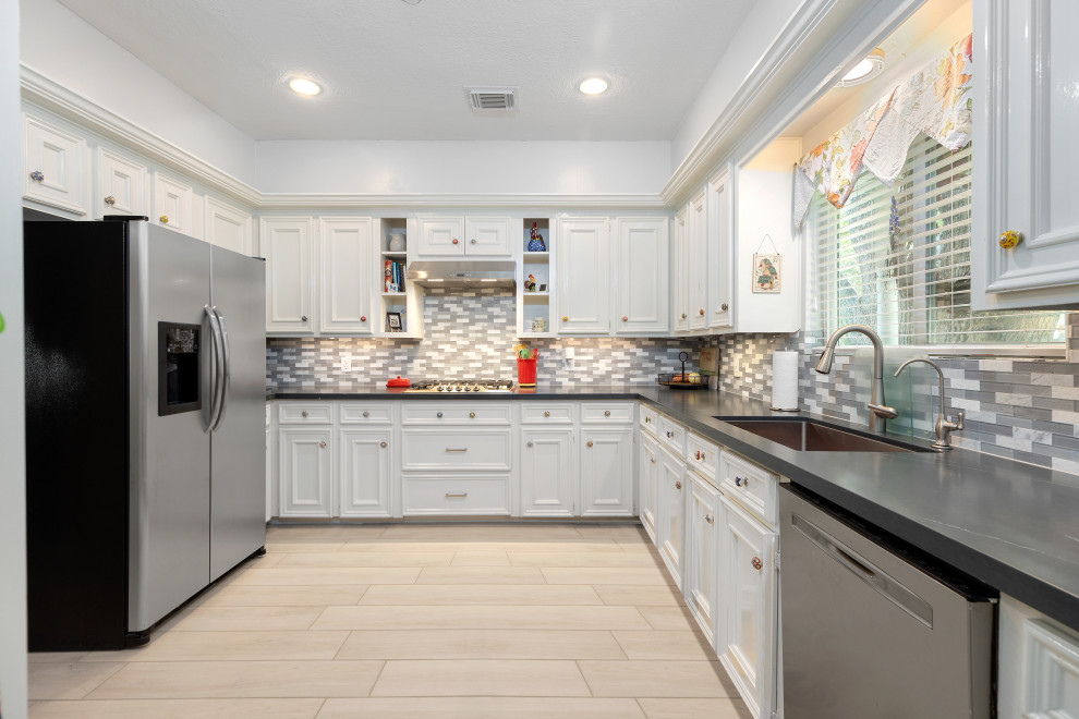 Ashmore - Kitchen and Masters Bathroom Remodel