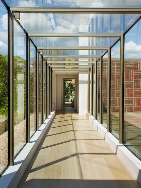 Brickfields, England Residence contemporaneo-corridoio