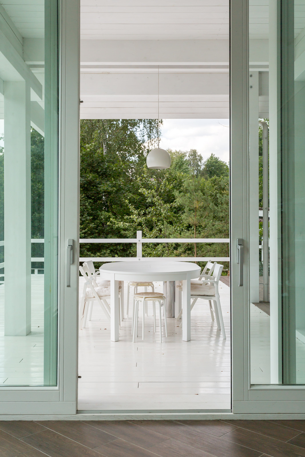 Дом из стекла