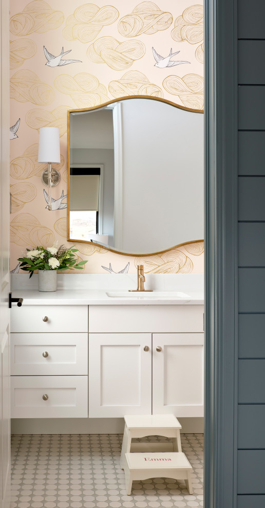 Transitional home design photo in Denver