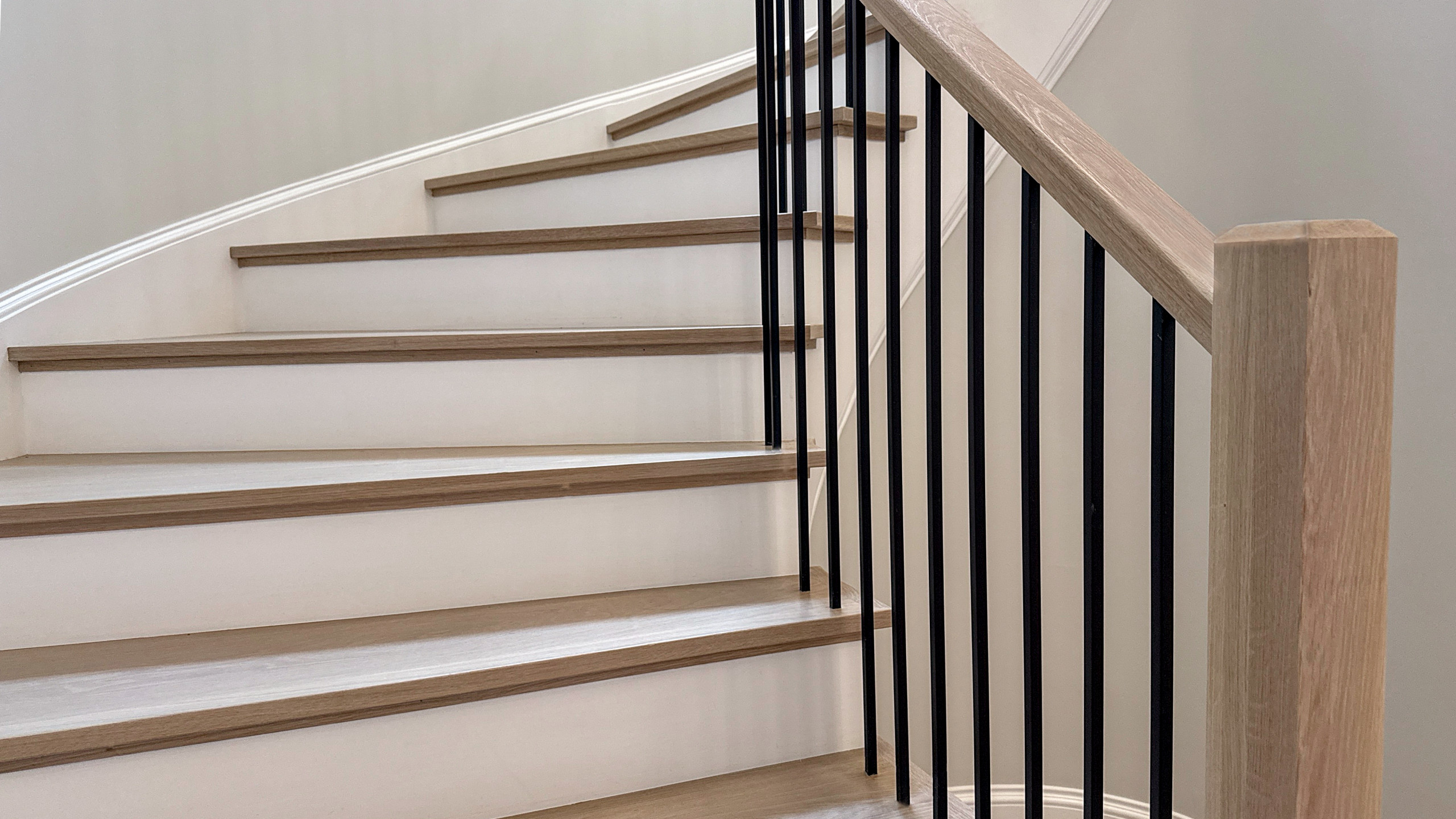 Project #150 | Contemporary White Oak Curve