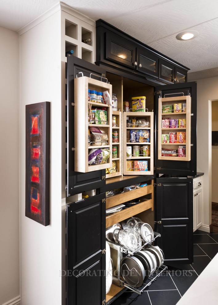 Kitchen - transitional kitchen idea