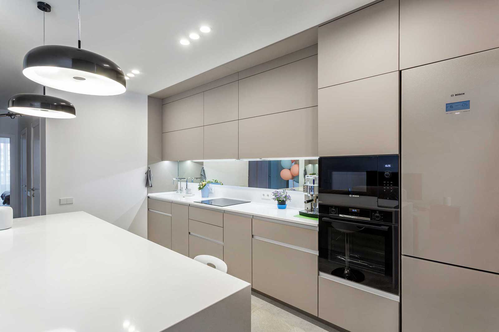 Бежевая кухня