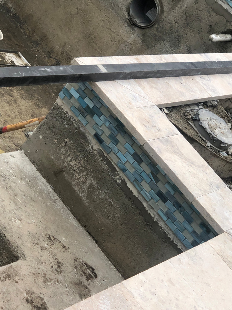 How To Choose Best Grout Color For Pool Tile?