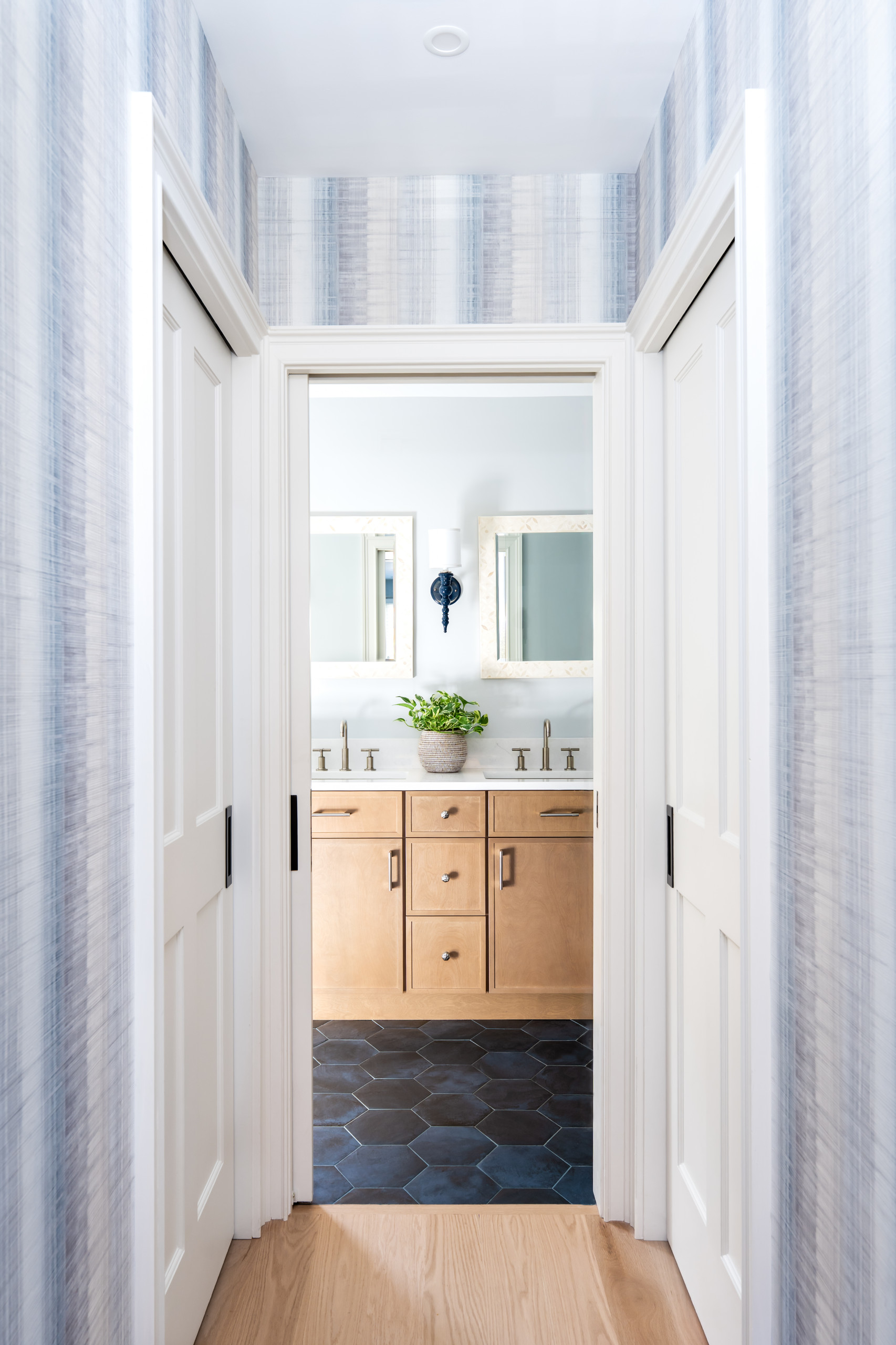 Interior Design bathroom Knox Home Interiors