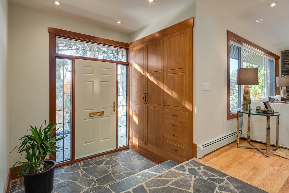 Photo of a transitional entryway in Calgary.