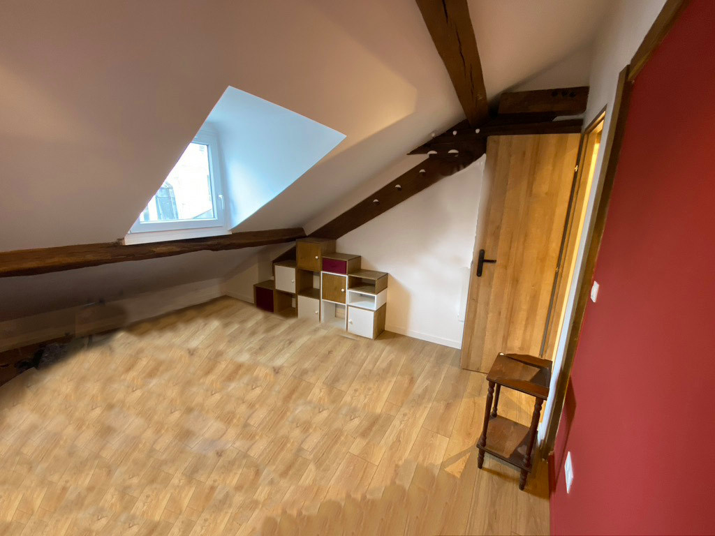 Aménagement sous comble 2 pièces 34m2 Carez et 68m2 au sol