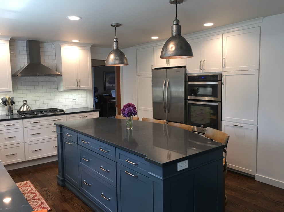 Transitional kitchen photo in Seattle