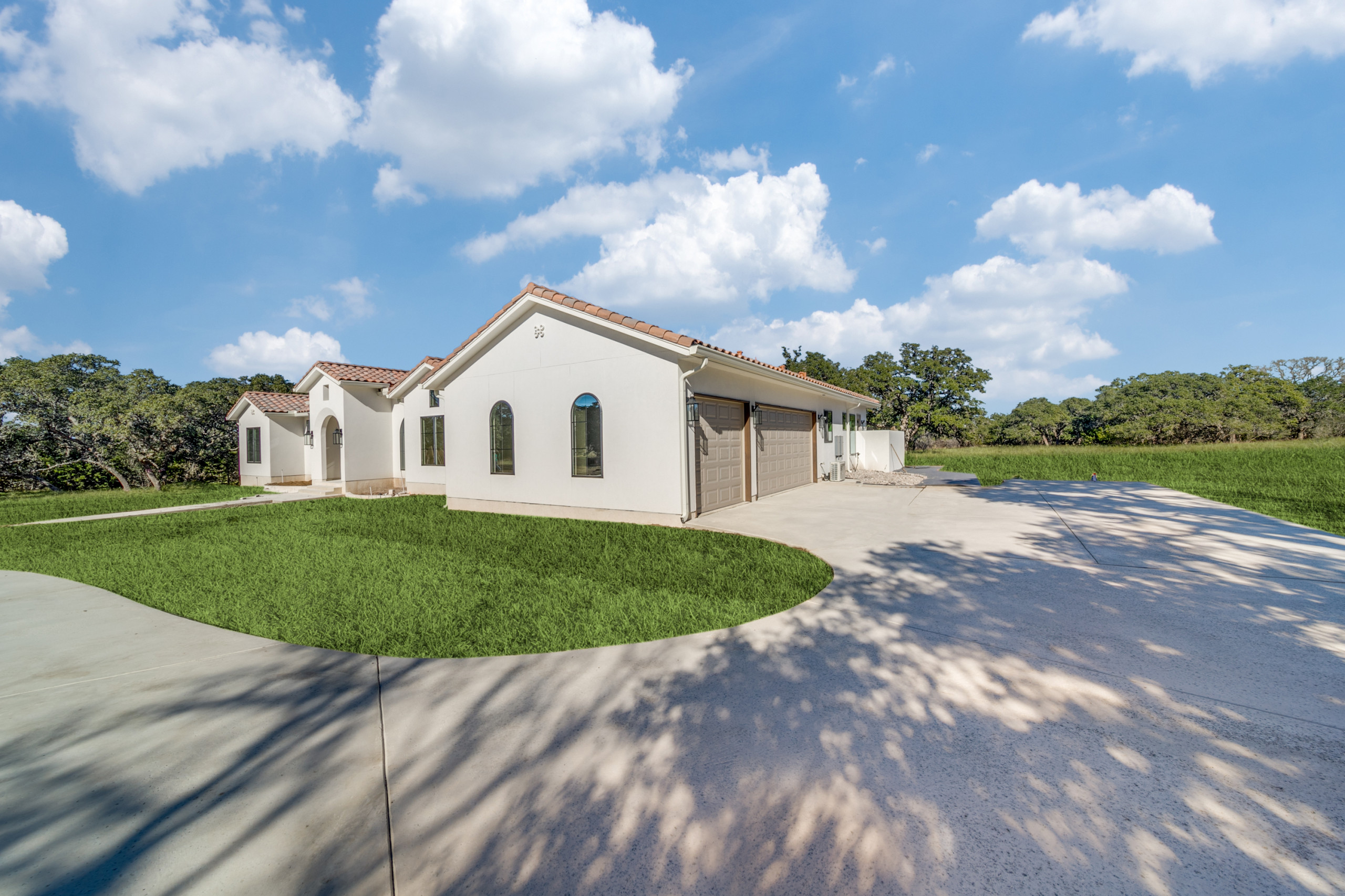 Spanish: 3,430 ft², 4 BR/3.5 BA/1 ST