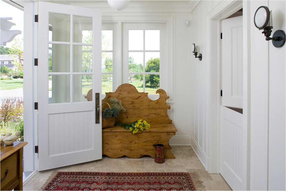 Photo of a traditional mudroom in Baltimore.