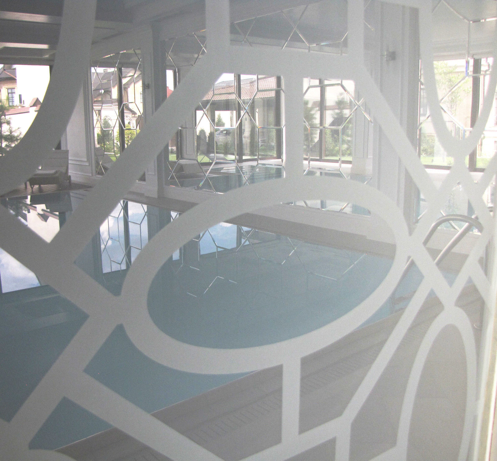 ИНТЕРЬЕР ЧАСТНОГО БАССЕЙНА