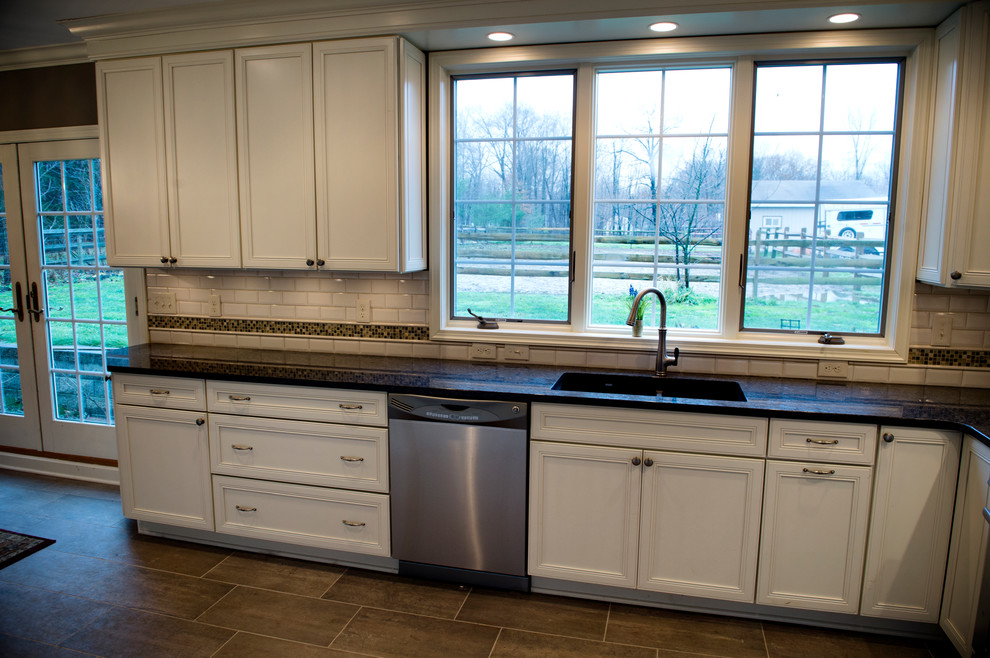 Example of a transitional kitchen design in Cleveland