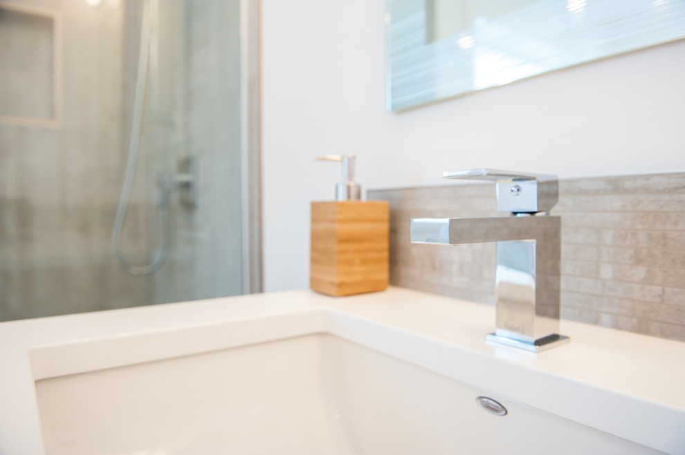Inspiration for a modern bathroom remodel in Edmonton