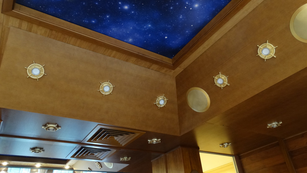 Проект лоджии в стиле интерьера яхты