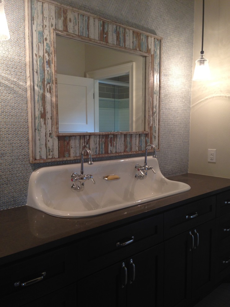 Inspiration for a cottage bathroom remodel in Austin