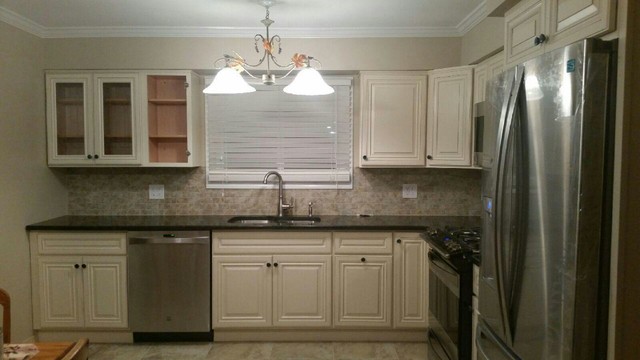 Kitchen traditional-kitchen