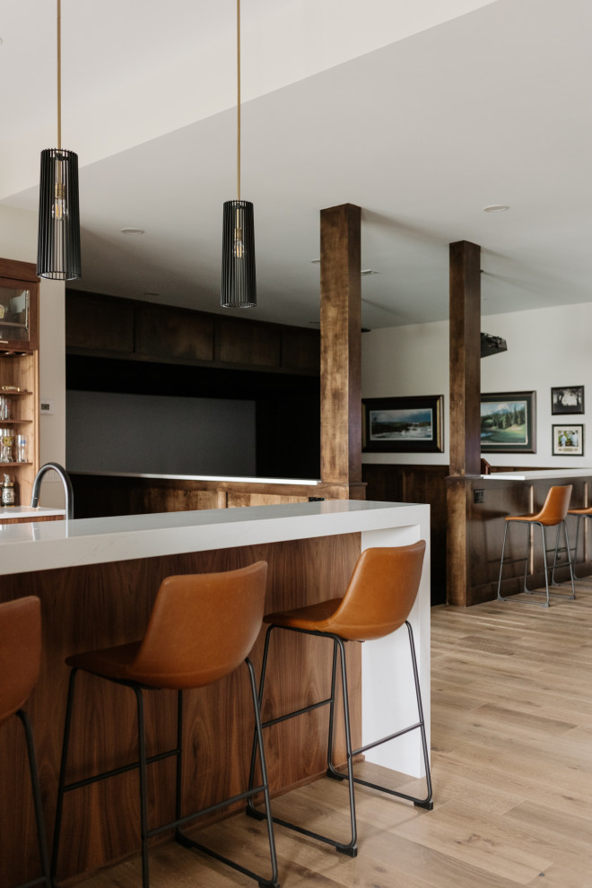 This is an example of a contemporary home bar in Omaha.