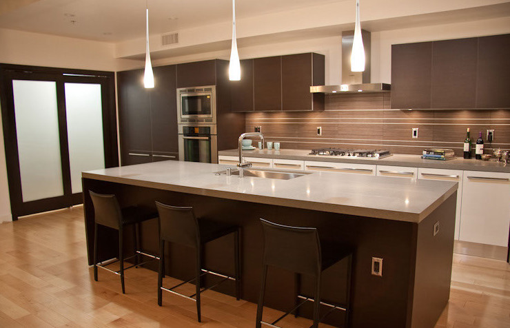 Design ideas for a modern kitchen in St Louis.