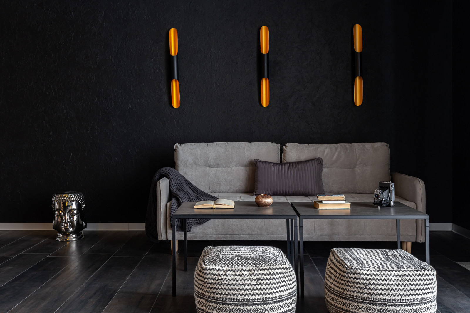 Квартира в черном