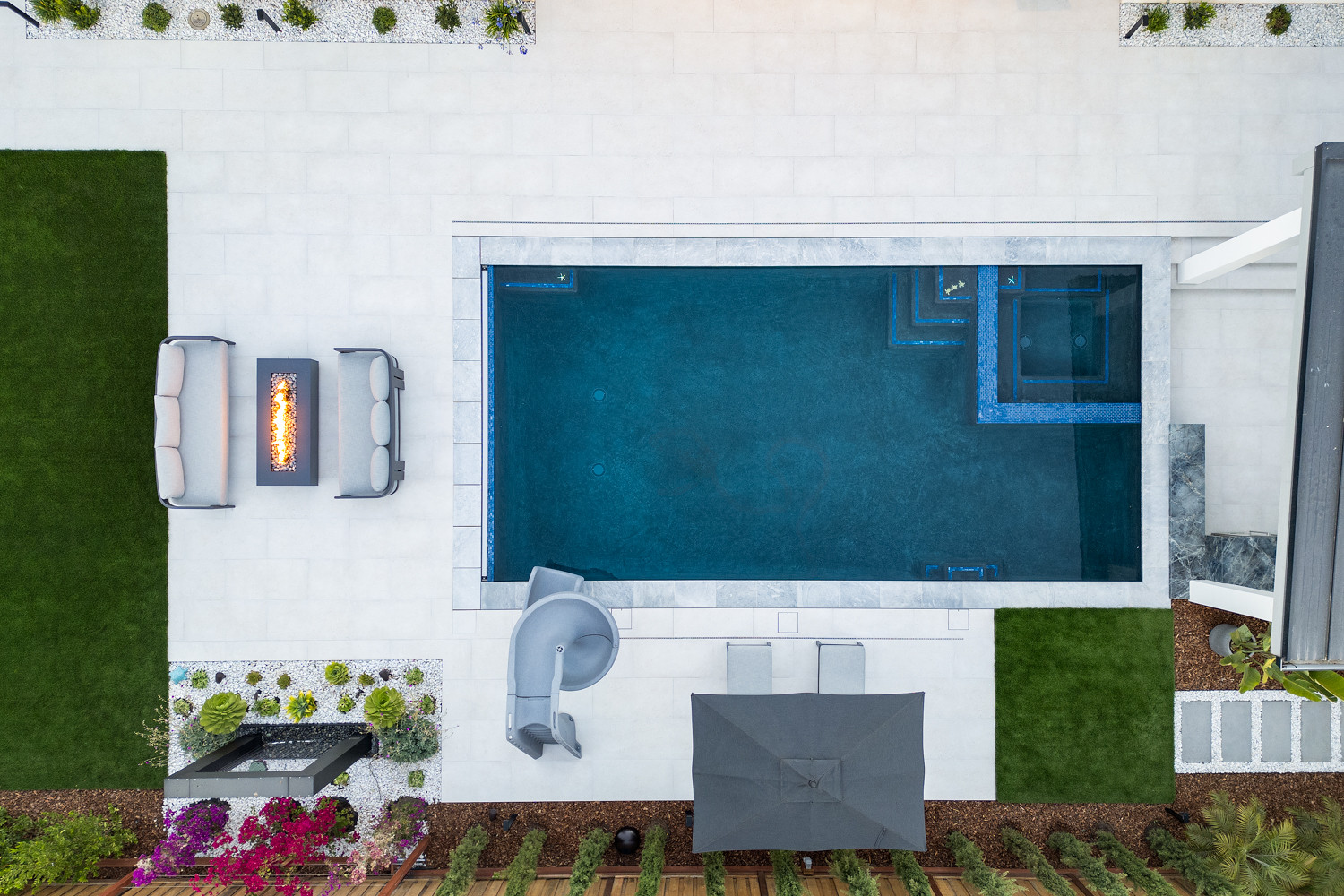 Borello Estates - Pool Party Place