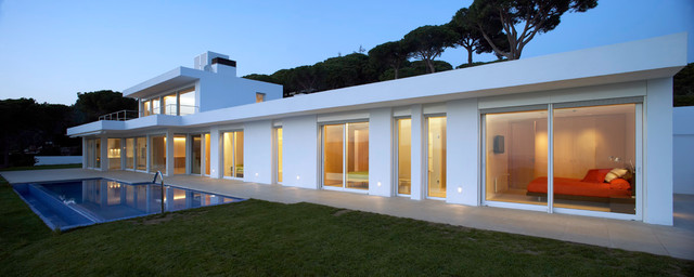 Casa Llavaneras trendy-hus-og-facade