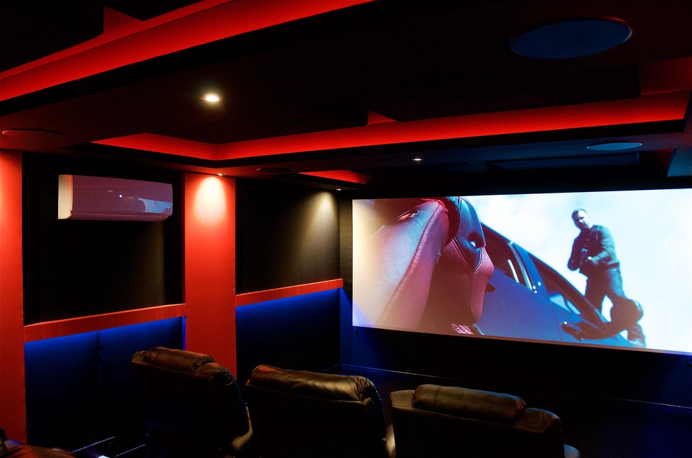 Mittelgroßes Modernes Untergeschoss mit schwarzer Wandfarbe, Teppichboden und schwarzem Boden in Stuttgart