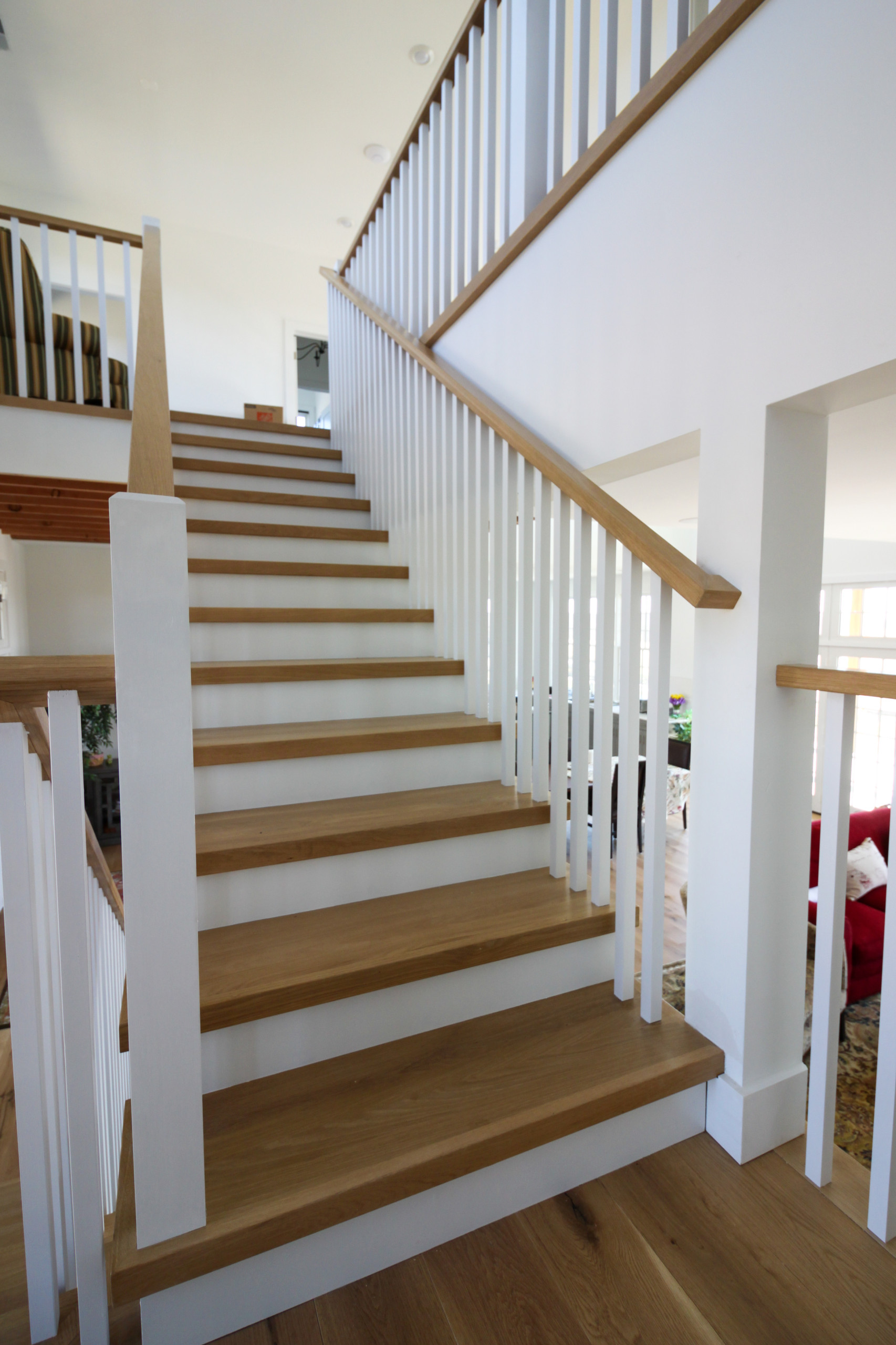 91_U-Shaped Floating Staircase Surrounded by Bucolic Mountain Views, Winchester,
