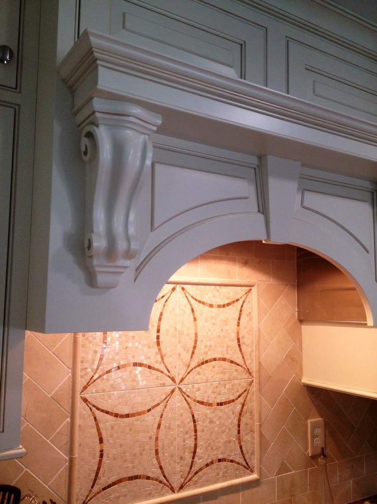Kitchen - transitional kitchen idea